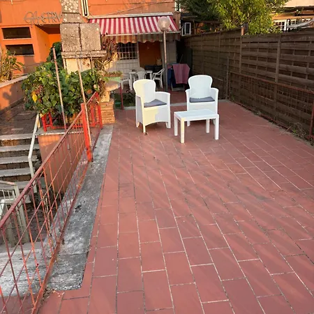 펜션 La Casetta Di Francesca,anguillara Sabazia 앙귈라라사바치아